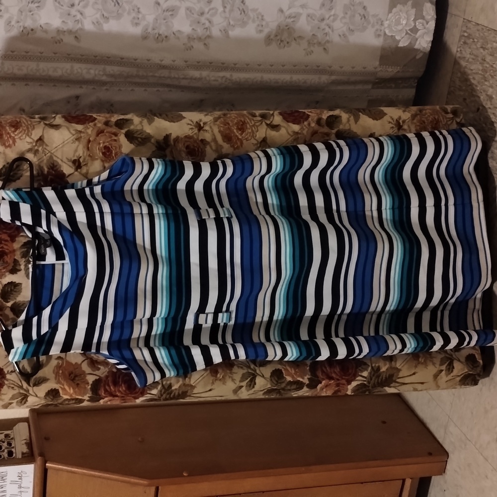 Voir Voir plus size stripped dress